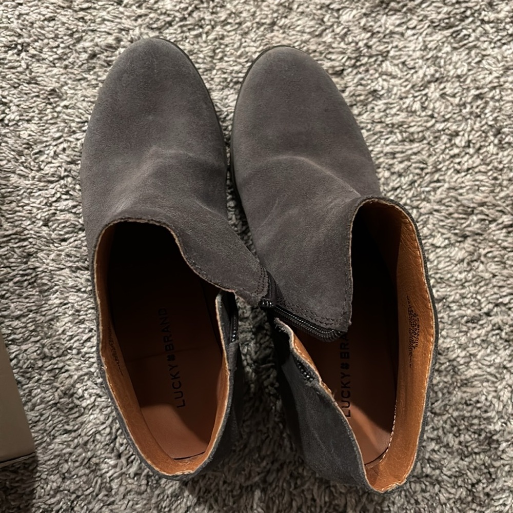 EUC Lucky Brand periscope oiled suede bootie 6 1/2 - Picture 3 of 5